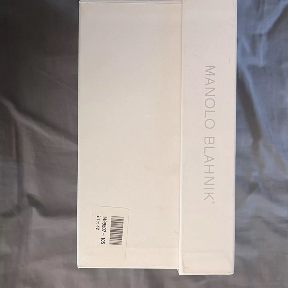 BRAND NEW MANOLO BLAHNIK slingback Sandals - Size 42 (US 12)
NEW IN BOX - Picture 7 of 7